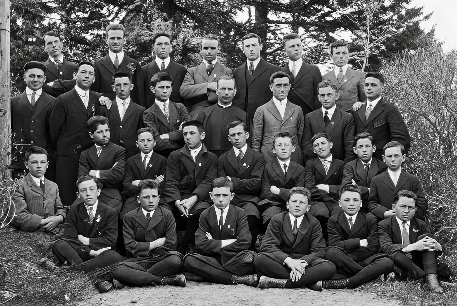 Juvénistes avec le Père De la Motte en 1920